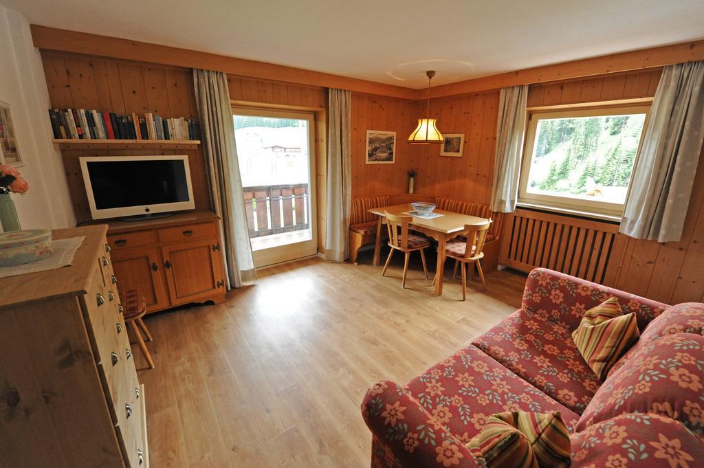 Apartments Villa Rosa Sëlva Kamer foto